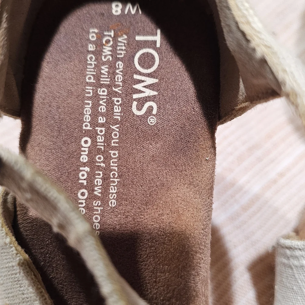 TOMS Women's Tan Sandals